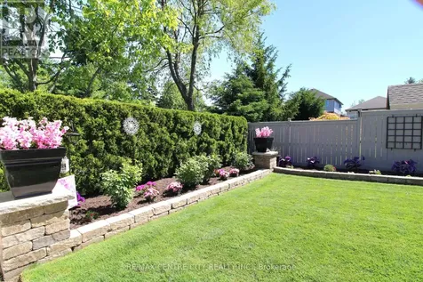 5 Cherry Blossom Lane St. Thomas ON N5R 1L2
