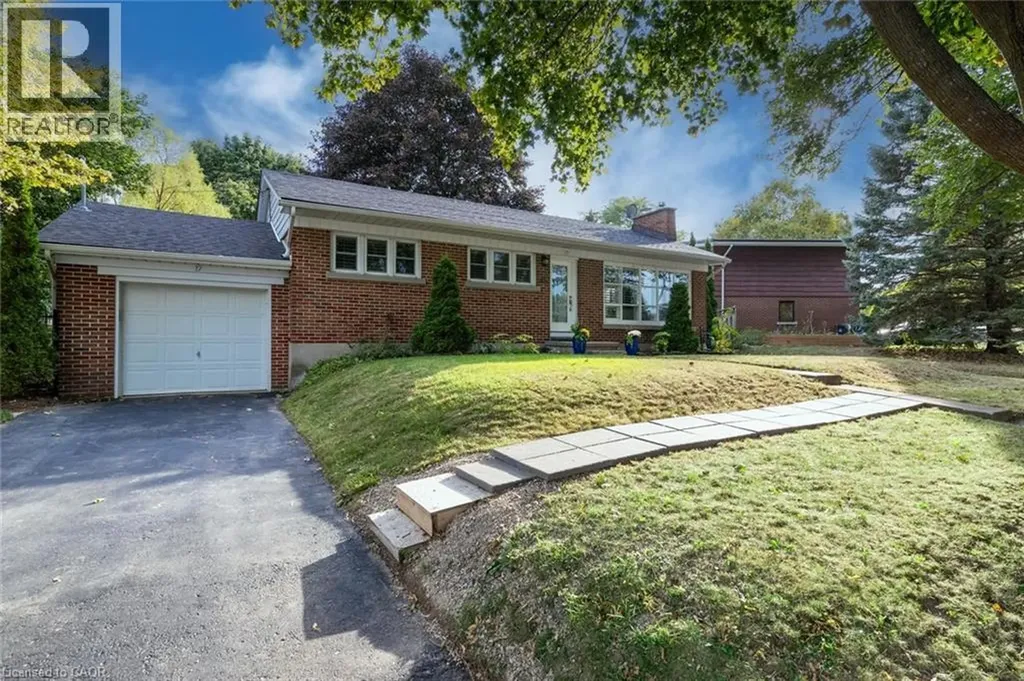 17 Orchard Crescent Guelph ON N1E 1W9