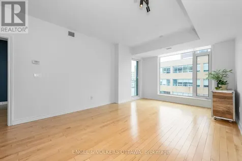 575 Byron Avenue Ottawa ON K2A 1R7