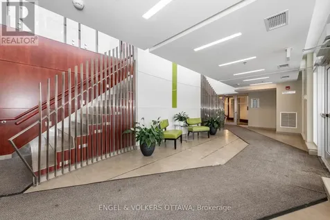 575 Byron Avenue Ottawa ON K2A 1R7