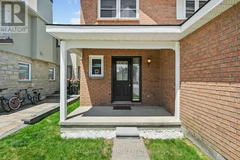 9 Saddle Crescent Ottawa ON K1G 5L4