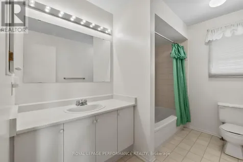 9 Saddle Crescent Ottawa ON K1G 5L4