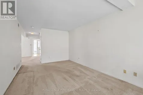 9 Saddle Crescent Ottawa ON K1G 5L4