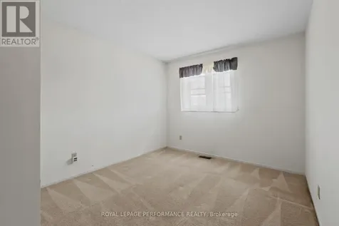 9 Saddle Crescent Ottawa ON K1G 5L4