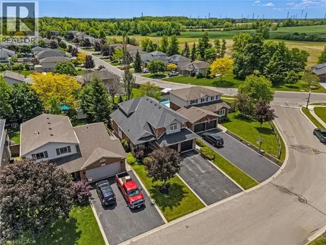 6 Scottswood Lane Caledonia ON N3W 2L6