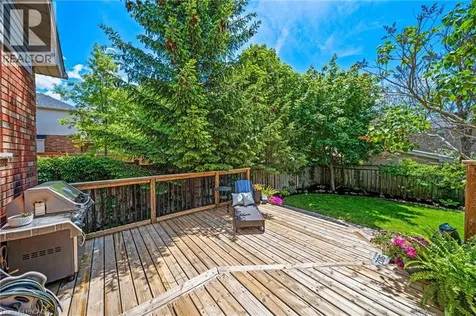 6 Scottswood Lane Caledonia ON N3W 2L6