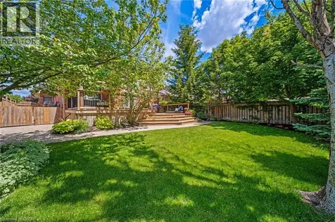 6 Scottswood Lane Caledonia ON N3W 2L6