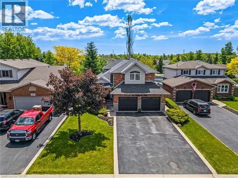 6 Scottswood Lane Caledonia ON N3W 2L6