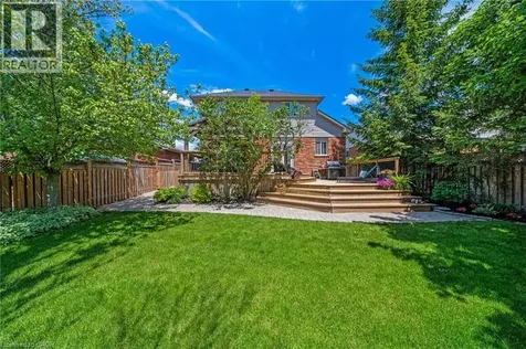 6 Scottswood Lane Caledonia ON N3W 2L6