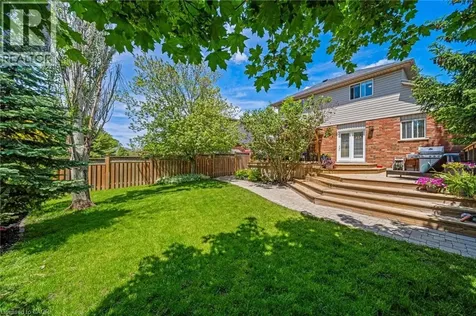 6 Scottswood Lane Caledonia ON N3W 2L6
