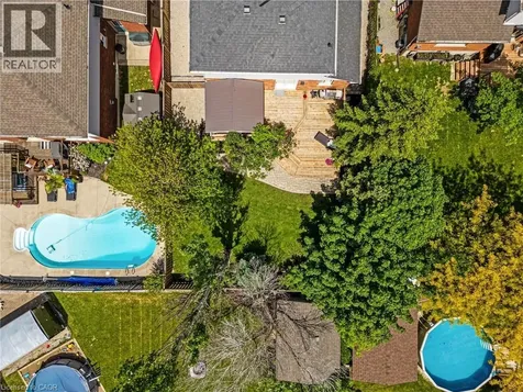 6 Scottswood Lane Caledonia ON N3W 2L6