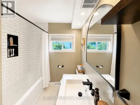 44 St Lawrence Street South Stormont ON K0C 1M0