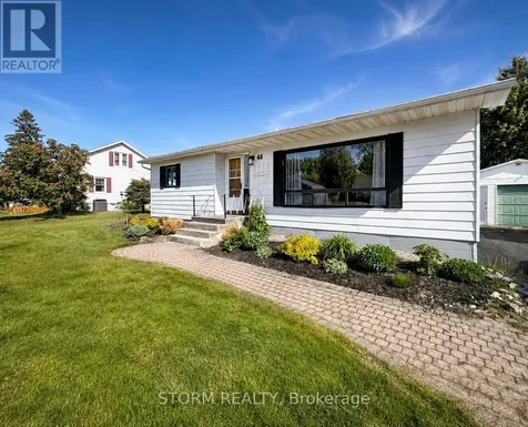 44 St Lawrence Street South Stormont ON K0C 1M0