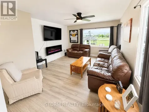 44 St Lawrence Street South Stormont ON K0C 1M0