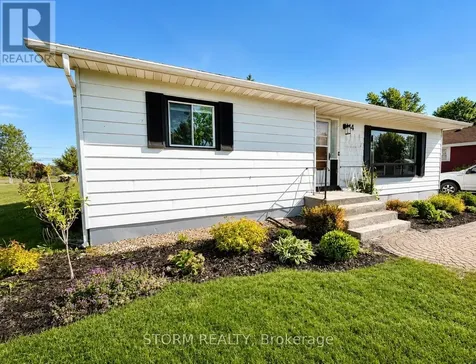44 St Lawrence Street South Stormont ON K0C 1M0