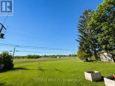 44 St Lawrence Street South Stormont ON K0C 1M0