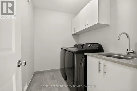 165 Angelonia Crescent Ottawa ON K1T 0Y5