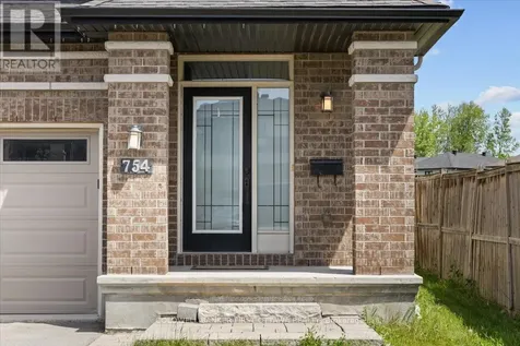 754 Brian Good Avenue Ottawa ON K4M 0E3
