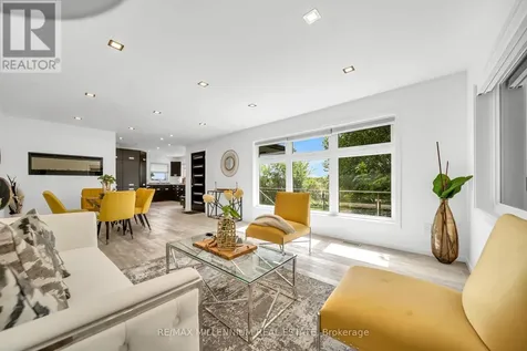 31 Old Lake Ridge Road Whitby ON L1P 1K1