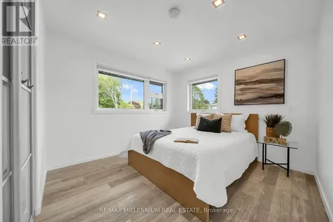 31 Old Lake Ridge Road Whitby ON L1P 1K1