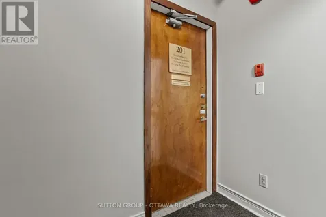 117 Murray Street Ottawa ON K1N 5M5