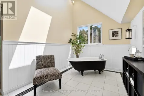 8122 Eramosa Garafraxa Townline Centre Wellington ON N1M 2W5