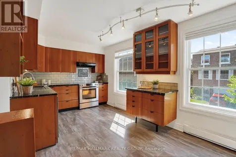 83 Appleby Private Ottawa ON K2C 3P4