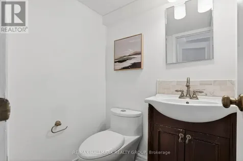 83 Appleby Private Ottawa ON K2C 3P4