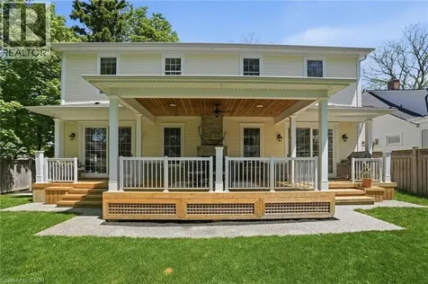 8 Woodward Avenue Dundas ON L9H 4J5