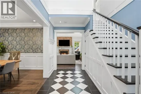 8 Woodward Avenue Dundas ON L9H 4J5