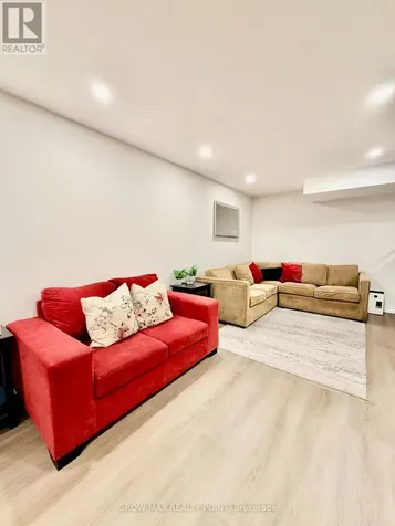 8 Lidstone Street Cambridge ON N1T 0G4
