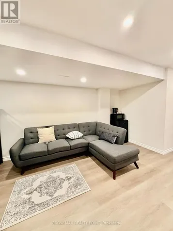 8 Lidstone Street Cambridge ON N1T 0G4