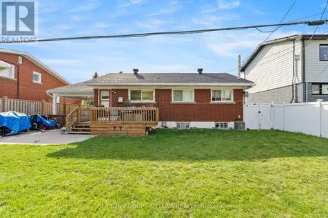 1237 Whitmore Avenue Ottawa ON K2C 2N6
