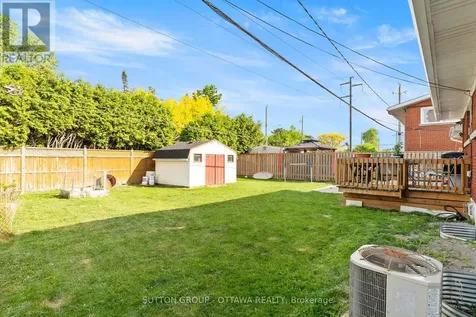 1237 Whitmore Avenue Ottawa ON K2C 2N6
