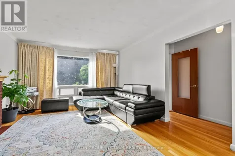 1237 Whitmore Avenue Ottawa ON K2C 2N6