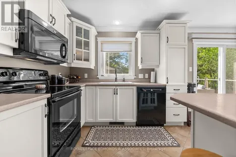 89 Spruce Street Petawawa ON K8H 3H7