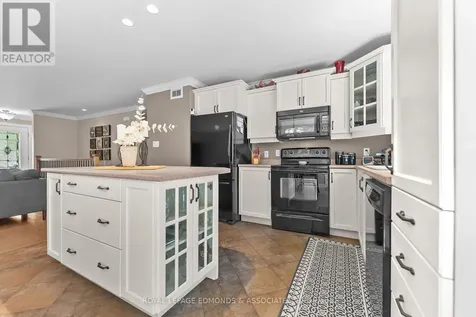 89 Spruce Street Petawawa ON K8H 3H7