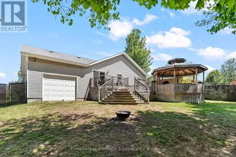 89 Spruce Street Petawawa ON K8H 3H7