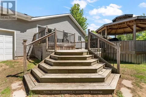 89 Spruce Street Petawawa ON K8H 3H7