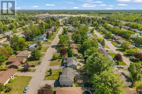 89 Spruce Street Petawawa ON K8H 3H7