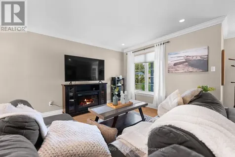 89 Spruce Street Petawawa ON K8H 3H7