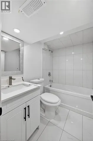 43 West 1st Street Hamilton ON L9C 3B9