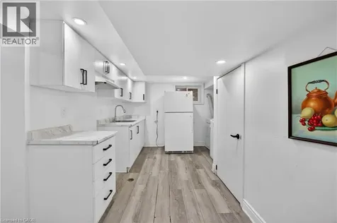 43 West 1st Street Hamilton ON L9C 3B9