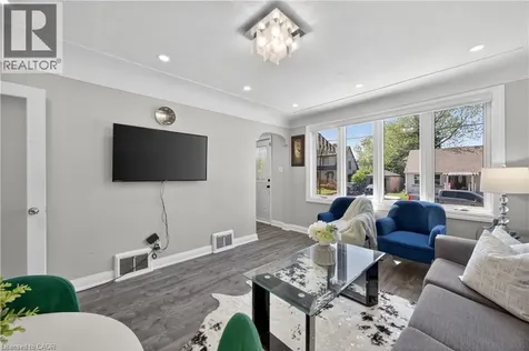 43 West 1st Street Hamilton ON L9C 3B9