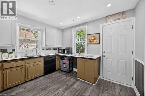 43 West 1st Street Hamilton ON L9C 3B9