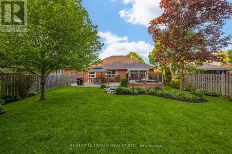 10 South Balsam Street Uxbridge ON L9P 1E9
