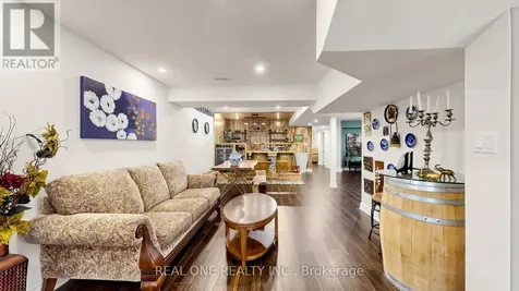 58 Emerald Hts Drive Whitchurch-stouffville ON L4A 0C8