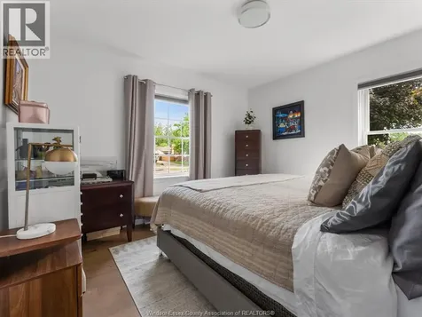 7241 Wyandotte Street Windsor ON N8S 1R5