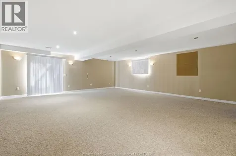 149 Amy Croft Drive Lakeshore ON N8K 1E3