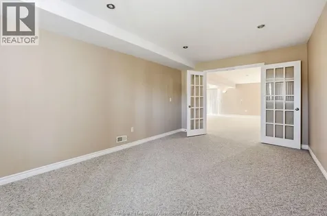 149 Amy Croft Drive Lakeshore ON N8K 1E3